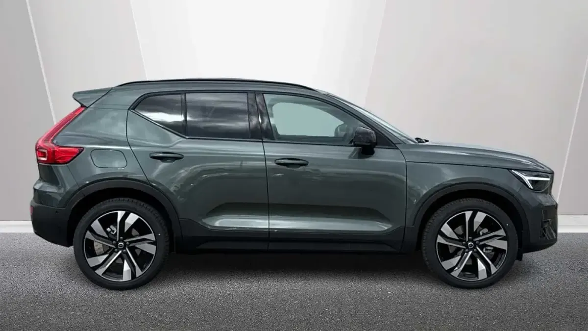 Used Volvo XC40 Ultra 161 HP (118 kW) 2026 Blue SUV