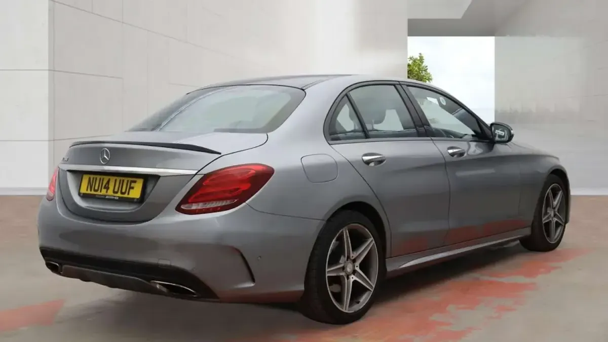 Used Mercedes C200 AMG Line Premium 184 HP (135 kW) 2014 Silver Sedan