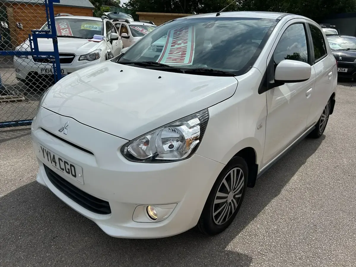 Used Mitsubishi Mirage 2014 White Hatchback