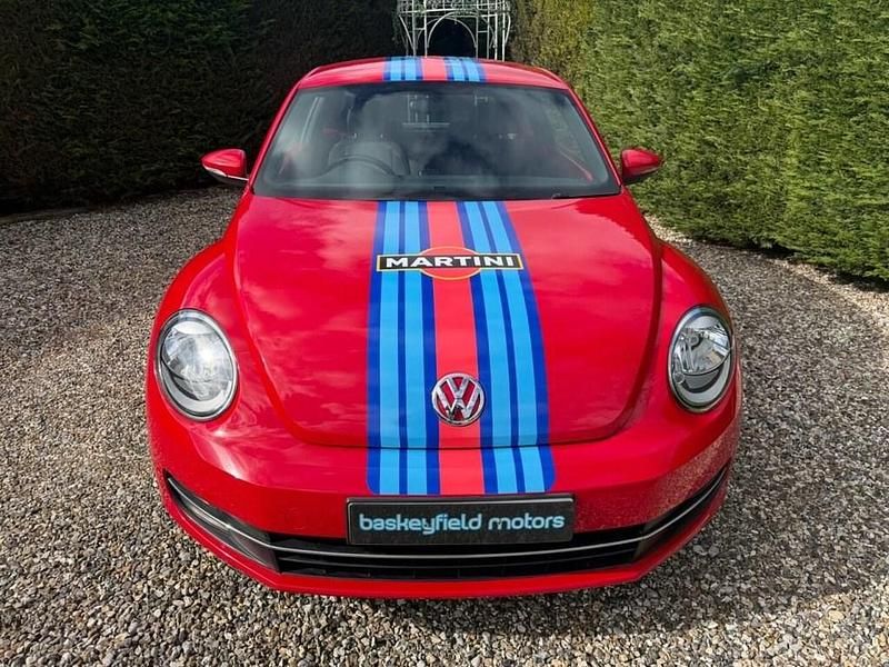 Used VW Beetle Design 105 HP (77 kW) 2014 Red Hatchback