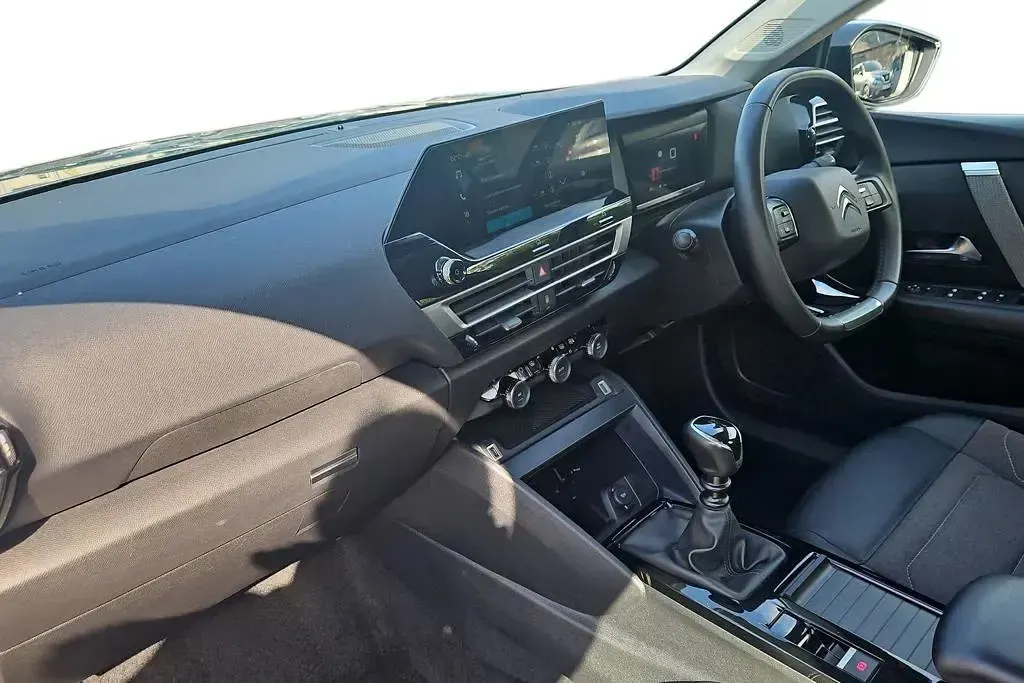 Used Citroën C4 PureTech 102 HP (75 kW) 2023 Blue SUV