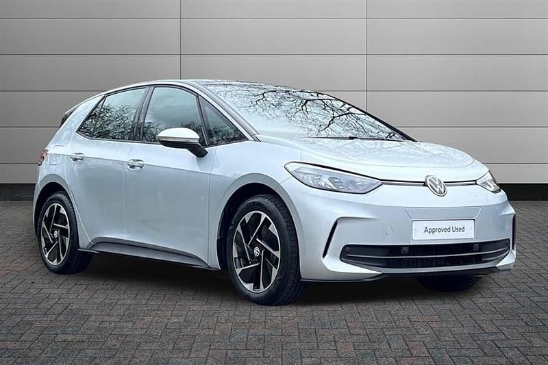 Used VW ID.3 Pro 150 kW (204 HP) 2025 Scale silver with solid black roof Hatchback