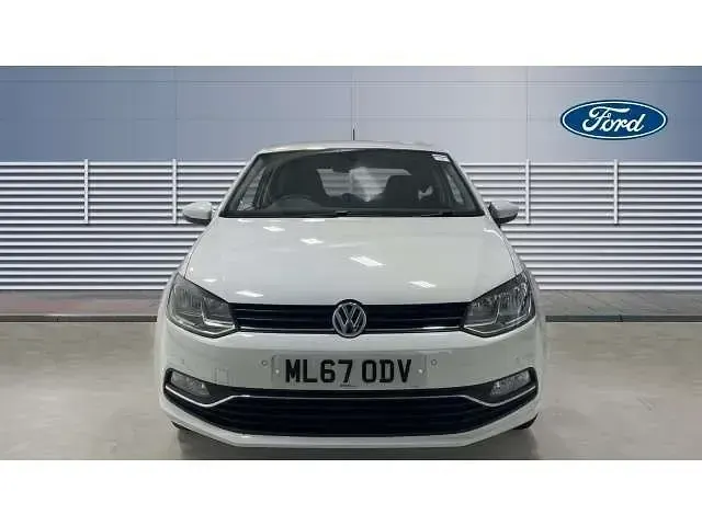 Used VW Polo Edition 60 HP (44 kW) 2017 White Hatchback