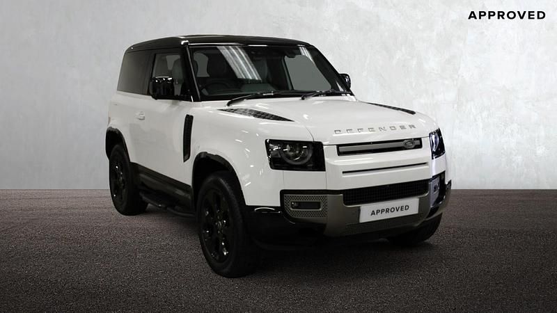 White Used 2025 Land Rover Defender SE Dynamic SUV | £59,950 (Good price) - Image 1/4