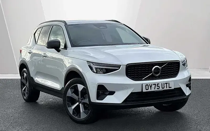 Usado Volvo XC40 Plus 197 CV (144 kW) 2025 SUV