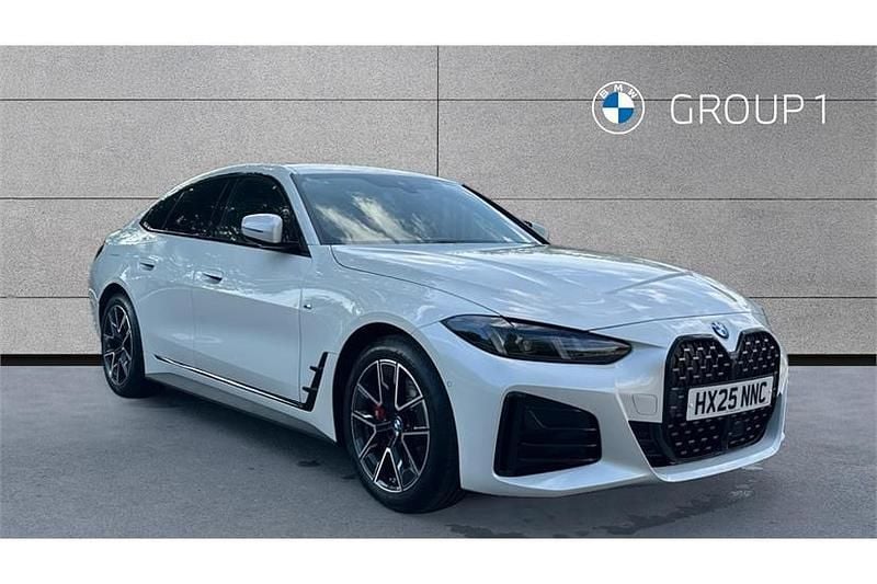Mineral white Used 2025 BMW 420 M Sport Coupe | £37,749 (Super price) - Image 1/4