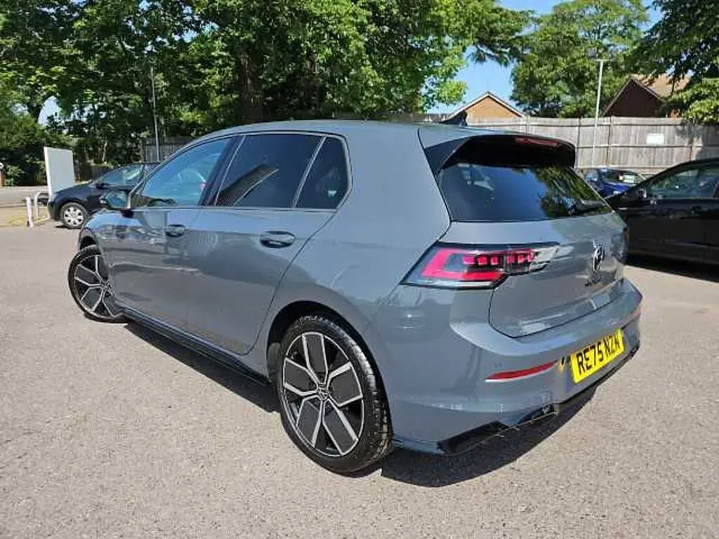 Used VW Golf VIII 150 HP (110 kW) 2025