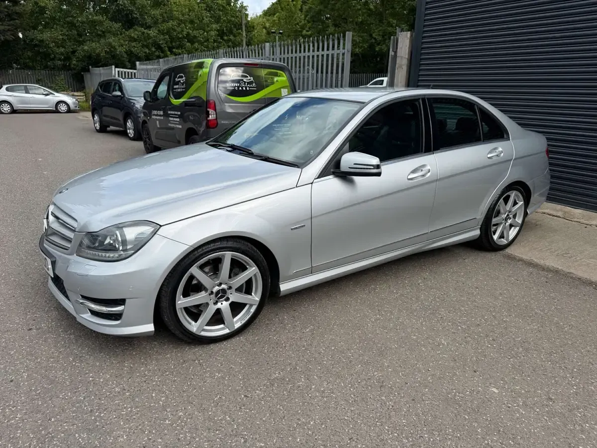 Used Mercedes C220 170 HP (125 kW) 2012 Silver Sedan