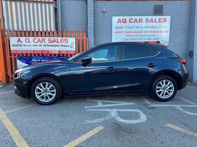 Begagnad Mazda 3 2014 Blå Halvkombi