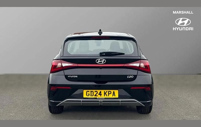 Używany Hyundai i20 Advanced 100 KM (73 kW) 2024 Czarny Hatchback