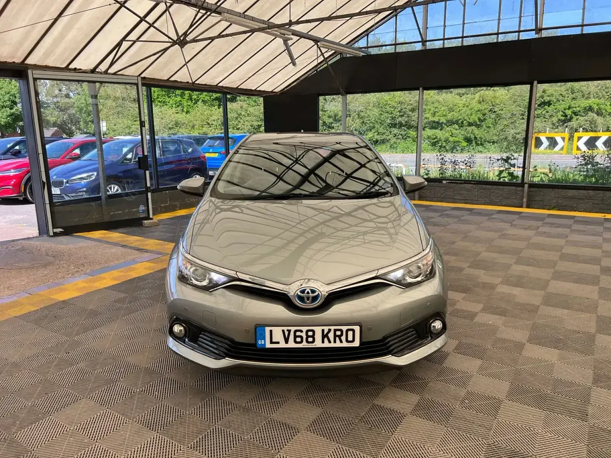 Used Toyota Auris Hybrid 2018 Grey Hatchback