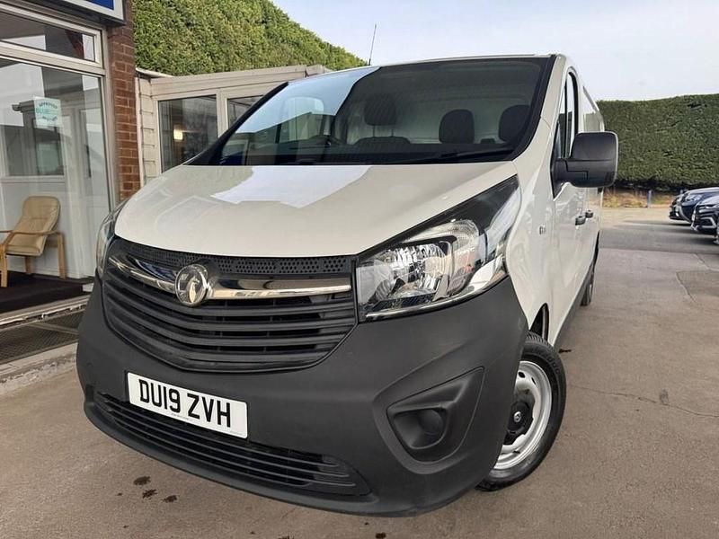 Used Vauxhall Vivaro 120 HP (88 kW) 2019 White MPV