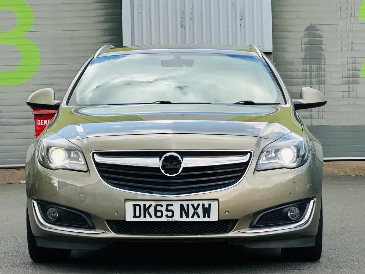 Used Vauxhall Insignia Elite 2015 Green Estate