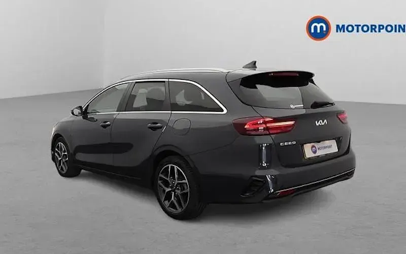 Used Kia Ceed Sportswagon 160 HP (117 kW) 2021 Brown Estate