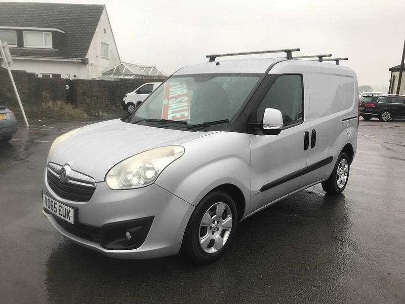 Used Vauxhall Combo Sportive 2015 Silver MPV