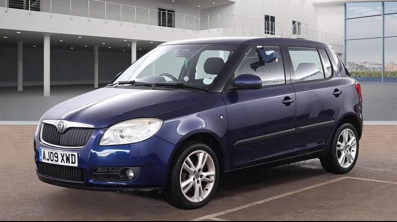 Used Skoda Fabia 86 HP (63 kW) 2009 Blue Hatchback