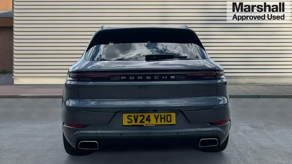 Used Porsche Cayenne 353 HP (259 kW) 2024 Grey SUV
