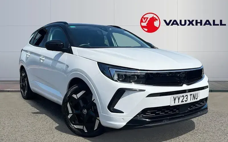 Used Vauxhall Grandland X GSe 300 HP (220 kW) 2023 SUV