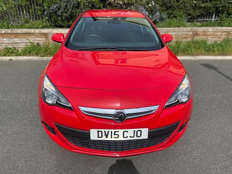 Used Vauxhall Astra SRi 136 HP (100 kW) 2015 Red Coupe