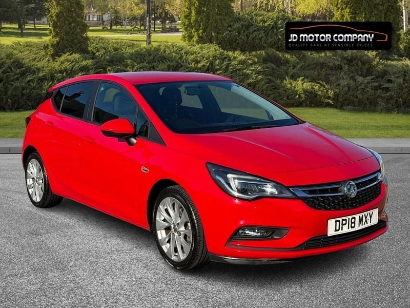 Used Vauxhall Astra 100 HP (73 kW) 2018 Red Hatchback