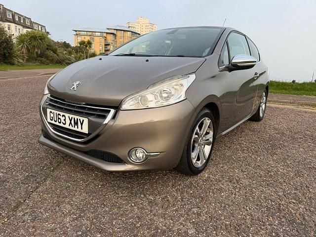 Used Peugeot 208 Allure 82 HP (60 kW) 2013 Grey Hatchback
