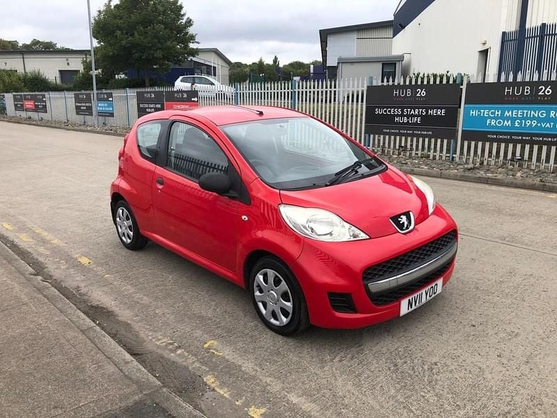 Red Used 2011 Peugeot 107 Hatchback | £1,490 (Good price) - Image 1/4