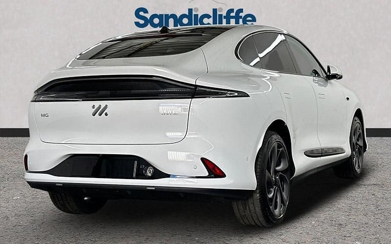 Used MG IM6 553 kW (752 HP) 2025 Solid  arctic white SUV
