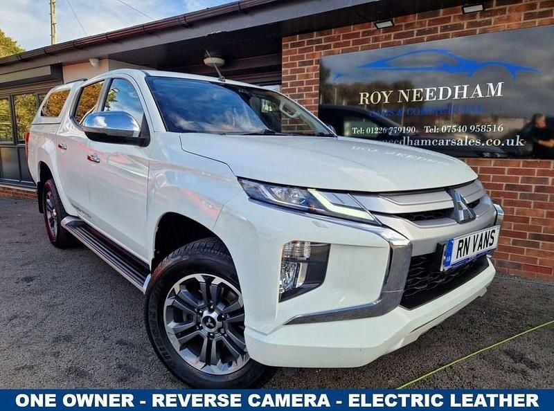 White Used 2020 Mitsubishi L200 Pickup | £13,990 (Good price) - Image 1/4
