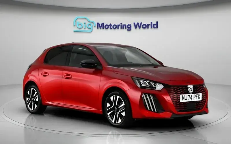 Used Peugeot 208 Allure 101 HP (74 kW) 2024 Red Hatchback