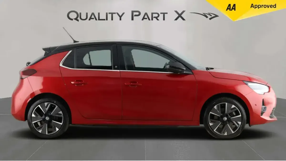Käytetty Vauxhall Corsa-e Ultimate 100 kW (136 HP) 2023 Punainen Viistoperä