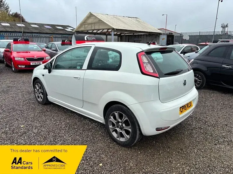 Used Fiat Punto Easy Plus 69 HP (50 kW) 2015 White Hatchback