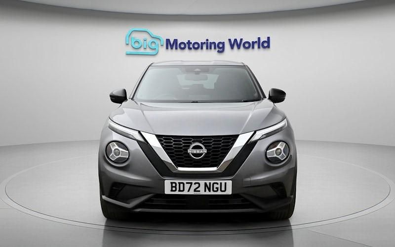 Used Nissan Juke N-Connecta 114 HP (83 kW) 2023 Grey SUV