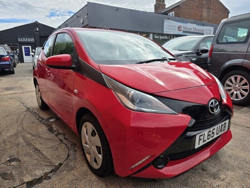 Red Used 2015 Toyota Aygo X-play Hatchback | £7,995 (A bit pricey) - Image 1/4