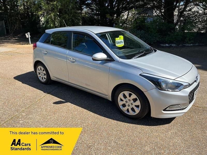 Used Hyundai i20 2018 Silver Hatchback