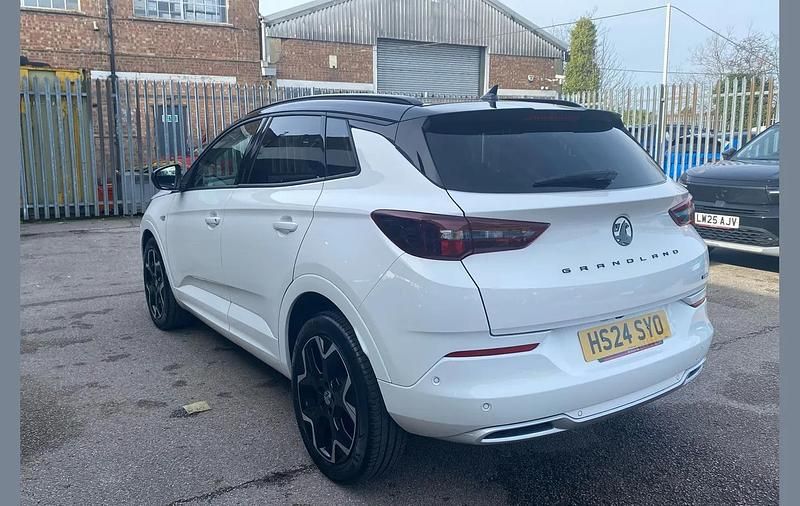 Used Vauxhall Grandland X Ultimate 134 HP (98 kW) 2024 White SUV