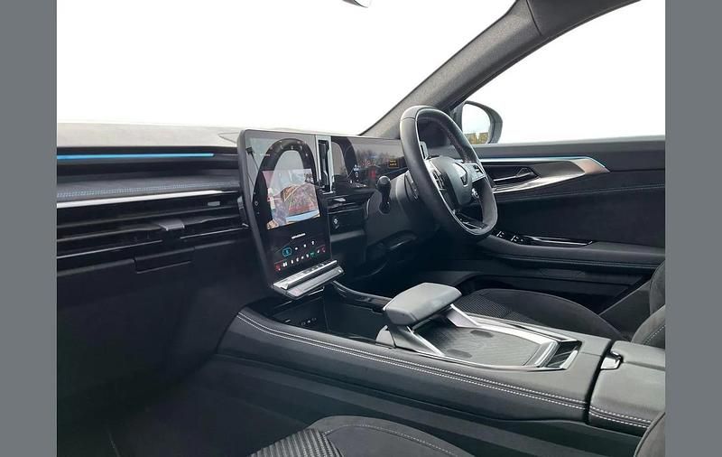 Used Renault Austral Iconic Esprit Alpine 196 HP (144 kW) 2023 White SUV