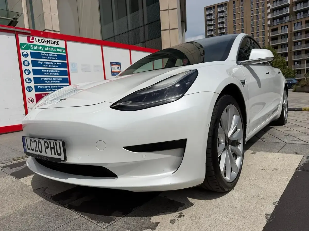 Used Tesla Model 3 Standard Range 52 kW (72 HP) 2020 White Sedan