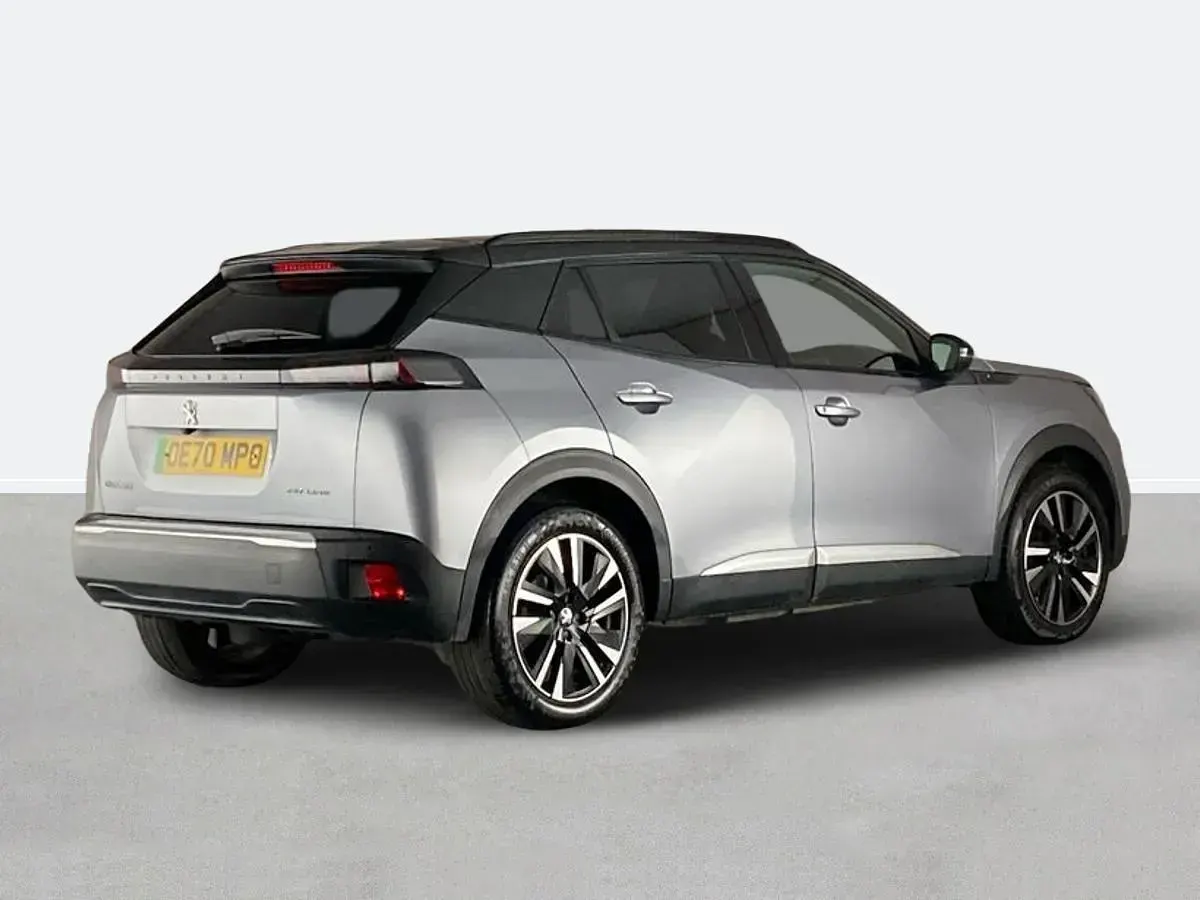 Używany Peugeot e-2008 GT-line 100 kW (136 KM) 2021 Szary SUV