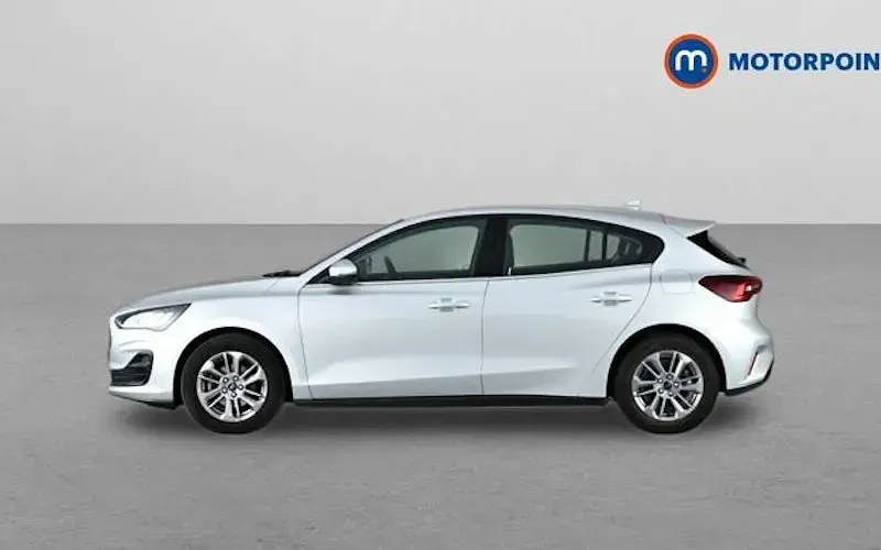 Used Ford Focus Titanium 125 HP (91 kW) 2023 Silver Hatchback