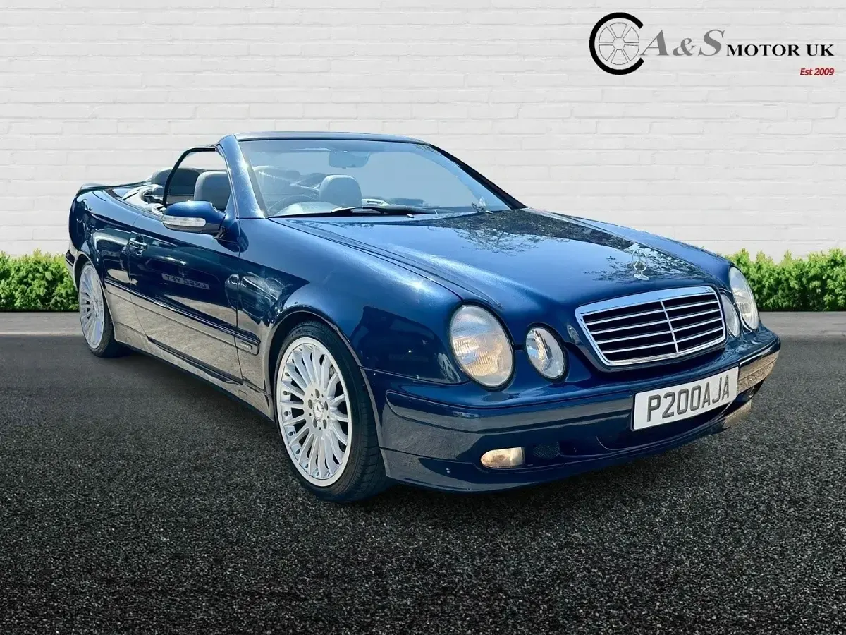 Used Mercedes CLK320 Elegance 218 HP (160 kW) 2000 Blue Cabriolet