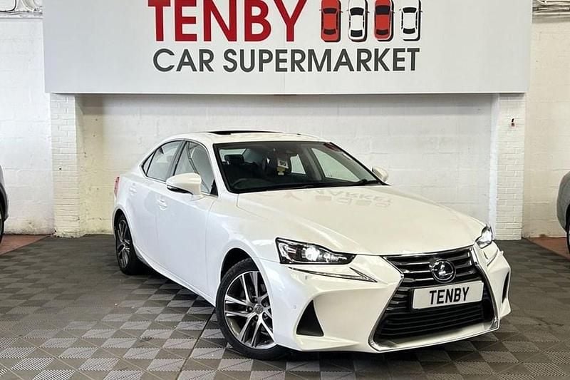 White Used 2020 Lexus IS300h Sedan | £13,495 (Good price) - Image 1/1