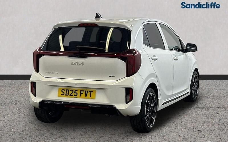 Used Kia Picanto GT-Line 63 HP (46 kW) 2024 White Hatchback