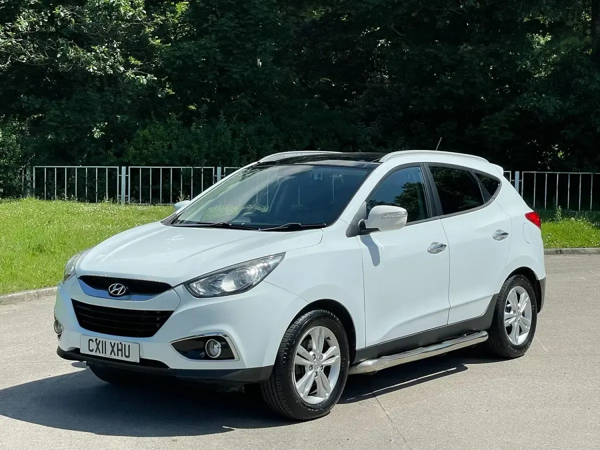 Used Hyundai ix35 Premium 115 HP (84 kW) 2011 White SUV