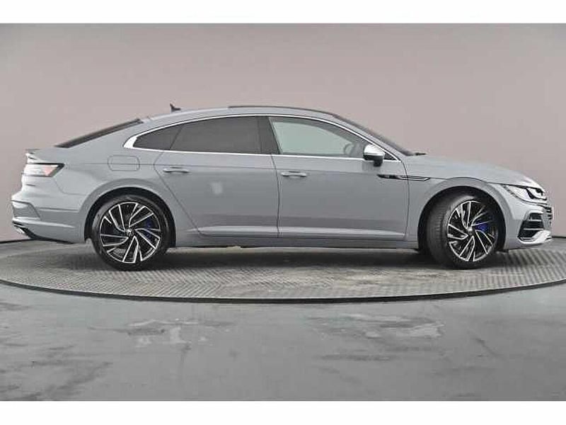 Used VW Arteon 320 HP (235 kW) 2024 Estate