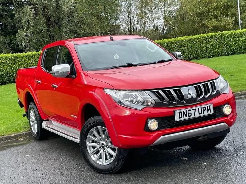 Red Used 2017 Mitsubishi L200 Warrior Pickup | £13,950 (Good price) - Image 1/4