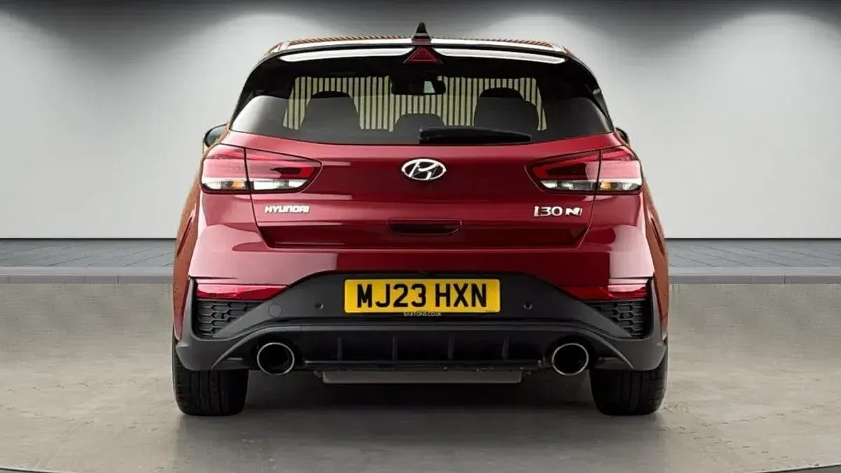 Used Hyundai i30 280 HP (205 kW) 2022 Sunset red pearl Hatchback