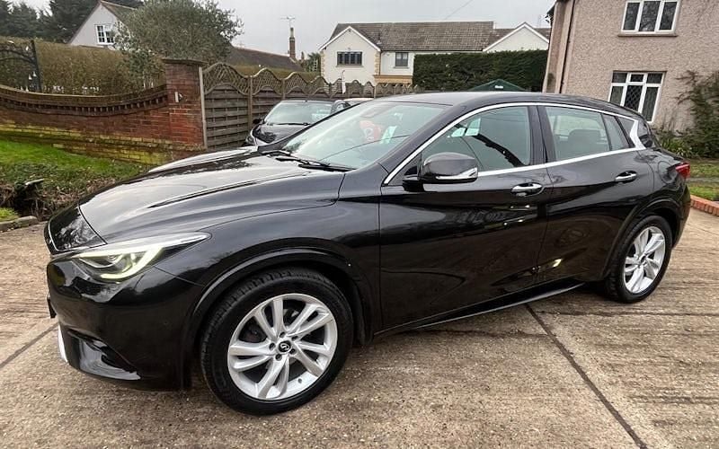 Used Infiniti Q30 Luxe 156 HP (114 kW) 2019 Hatchback
