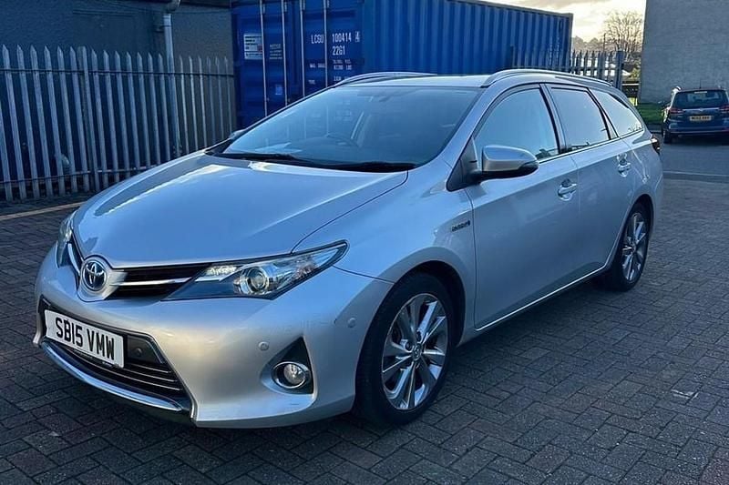 Used 2015 Toyota Auris Touring Sports Estate | £8,995 (Good price) - Image 1/1
