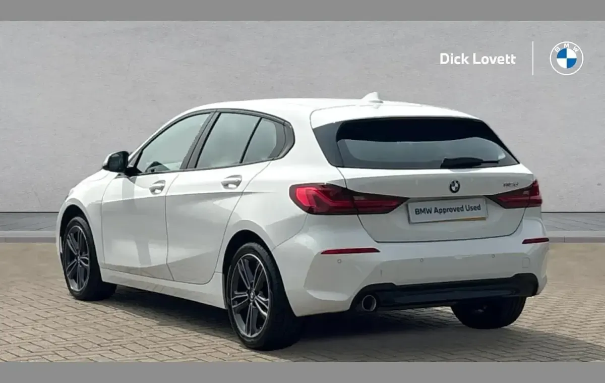 Used BMW 116 Sport Line 114 HP (83 kW) 2019 White Hatchback