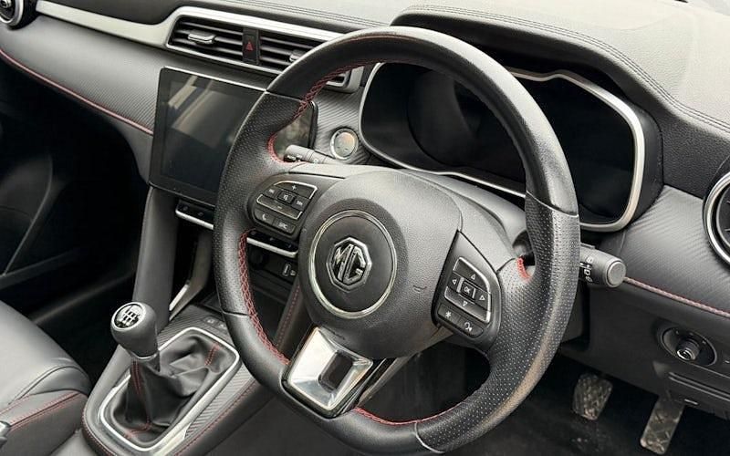 Used MG ZS Exclusive 111 HP (81 kW) 2024 Hatchback